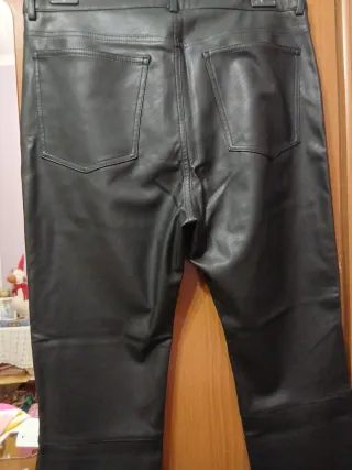 Pantalón cuero negro talla 46