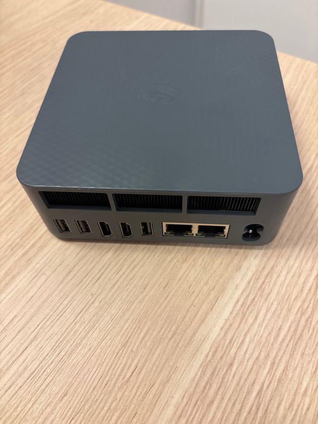 Mini PC Beelink EQR5 5825U Gris.