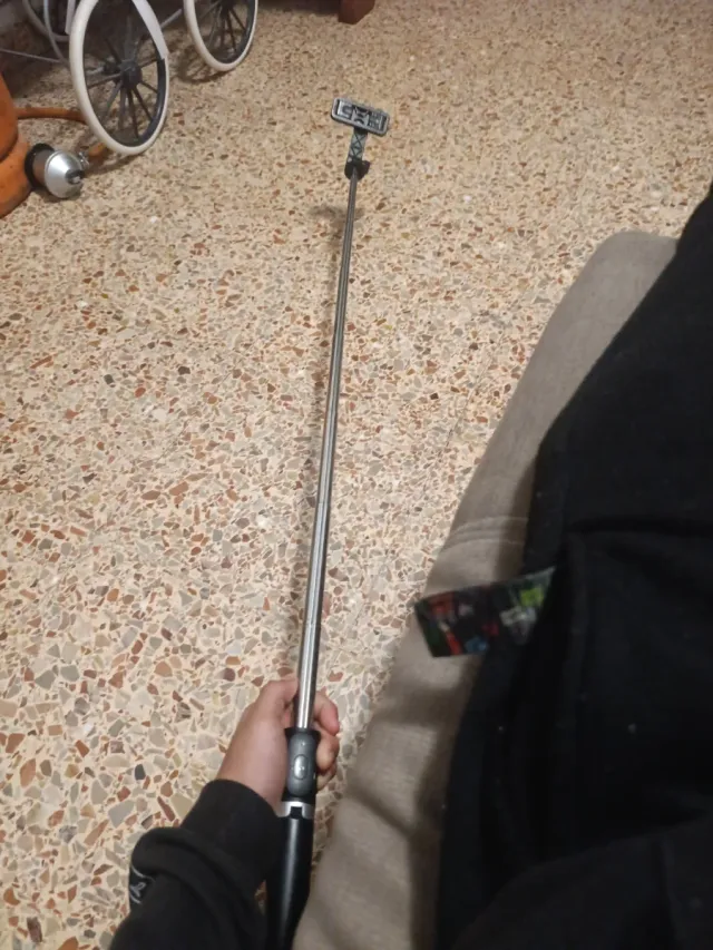 Palo selfie con mando