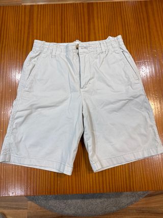 Bermudas de gabardina beige