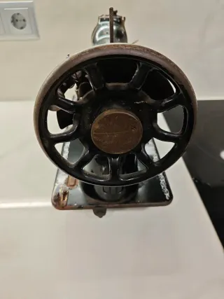 Máquina de coser Singer antigua