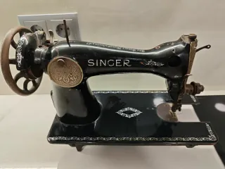 Máquina de coser Singer antigua