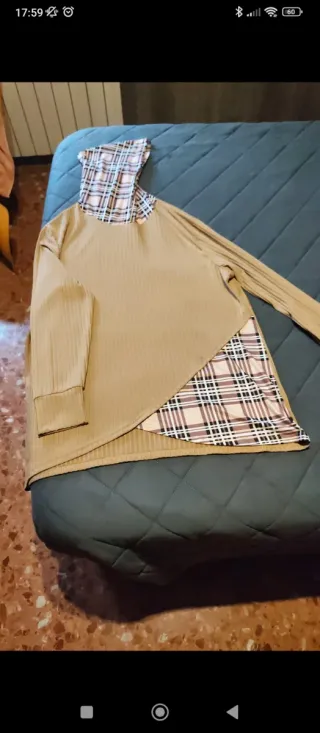 Jersey cuello alto estampado cuadros