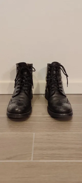 Stivaletti neri in pelle