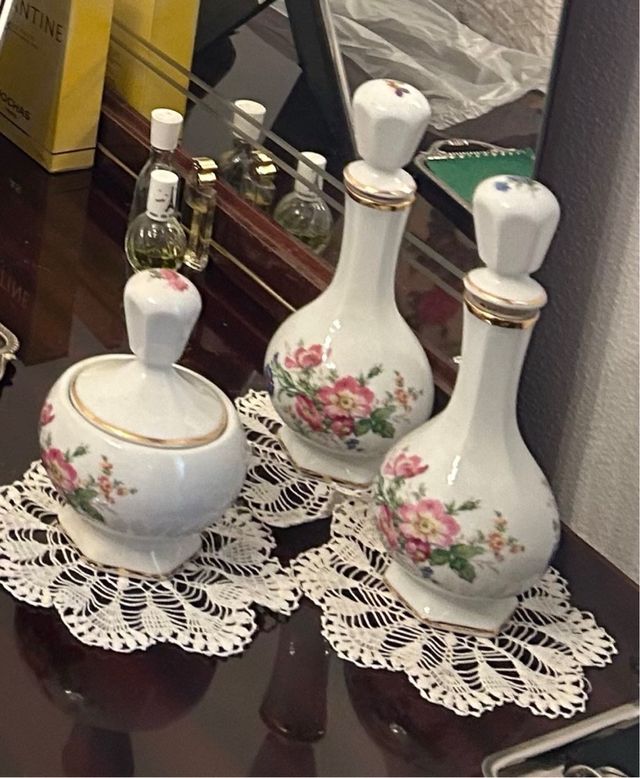 Juego tocador porcelana flores