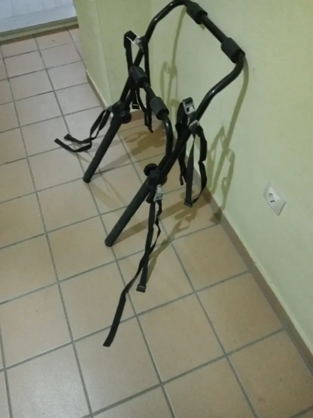 Porta bicicletas de portón