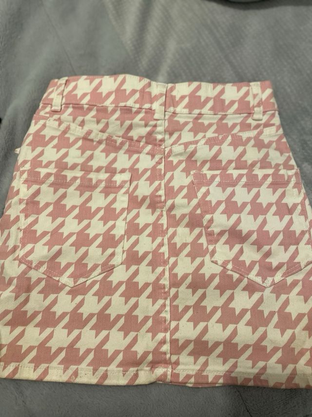 Falda cuadros rosa y blanca con cinturón