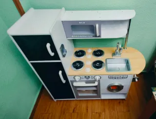 Cocinita de madera infantil