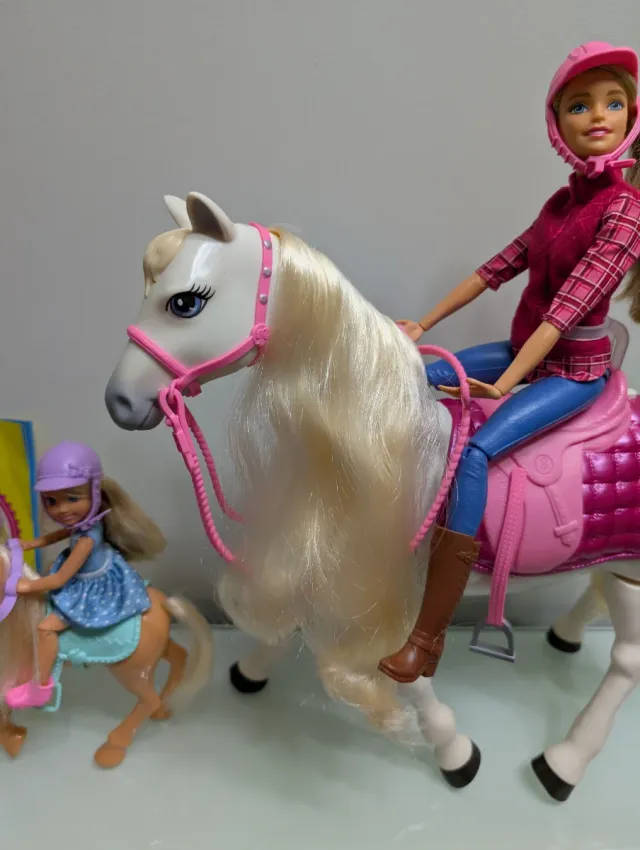 Barbie DreamHorse interactivo +Chelsea con caballo