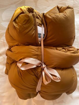 Plumas mujer largo ligero camel sin estrenar