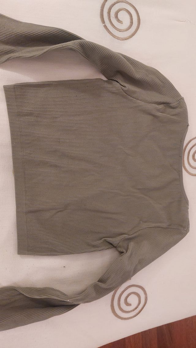 Camiseta Stradivarius Talla L manga larga