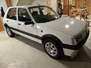 Peugeot 205 1996