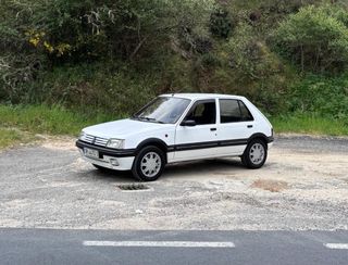 Peugeot 205 1996