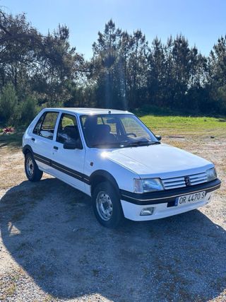 Peugeot 205 1996