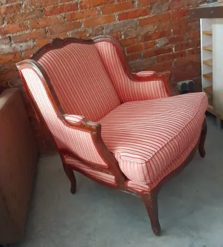 2 Butacas de tela y madera