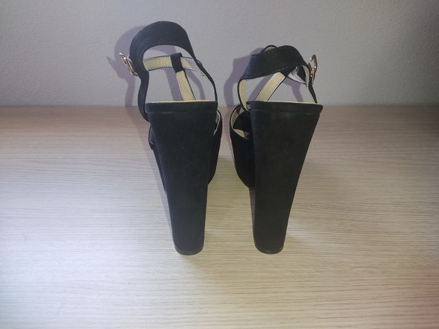 Tacones negros plataforma