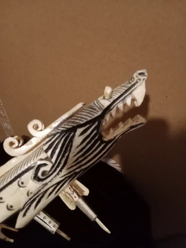 Escultura  tallada a mano !!!!