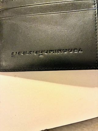 Billetera de cuero negra