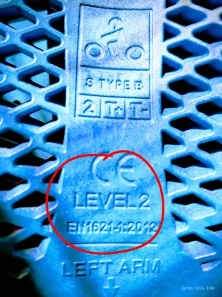 Conjunto REVIT Oferta Chaqueta+Guantes+proteccione