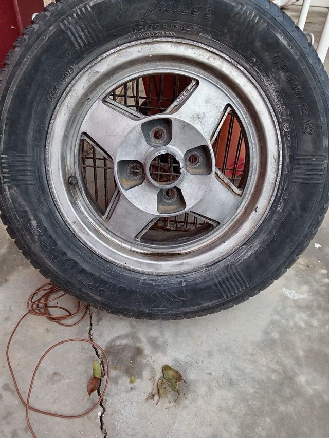 Llanta y neumático 175 /70 R 13
