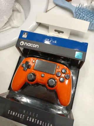Mando Nacon Compact Controller PS4 Naranja