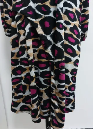 Vestido Mekkdes Talla S, equivalente M. Animal Pri