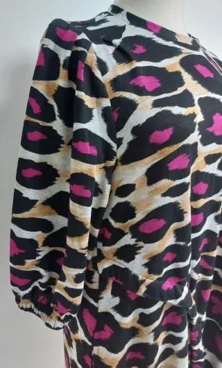 Vestido Mekkdes Talla S, equivalente M. Animal Pri