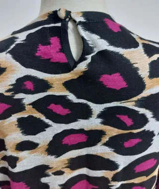 Vestido Mekkdes Talla S, equivalente M. Animal Pri