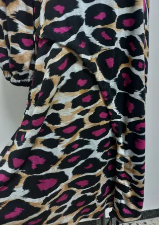 Vestido Mekkdes Talla S, equivalente M. Animal Pri