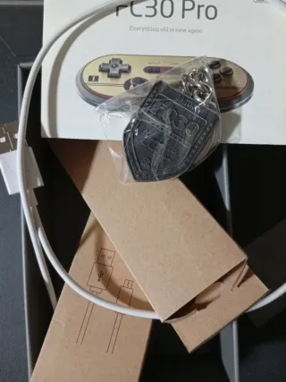 Mando FC30 Pro Game Controller 8Bitdo