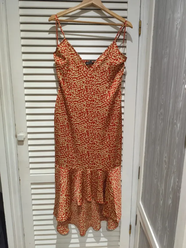 Vestido PrettyLittleThing estampado