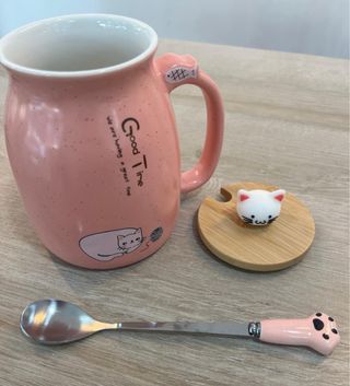 Tazas con tapa y cuchara gato