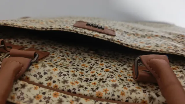 Bolso portátil Misako estampado floral