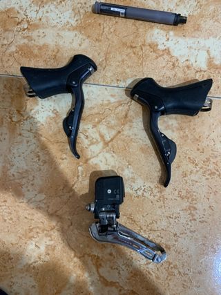Shimano Ultegra Manetas, Desviador y Batería