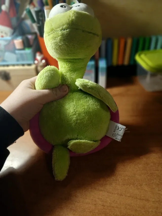 Pupazzo peluche verde