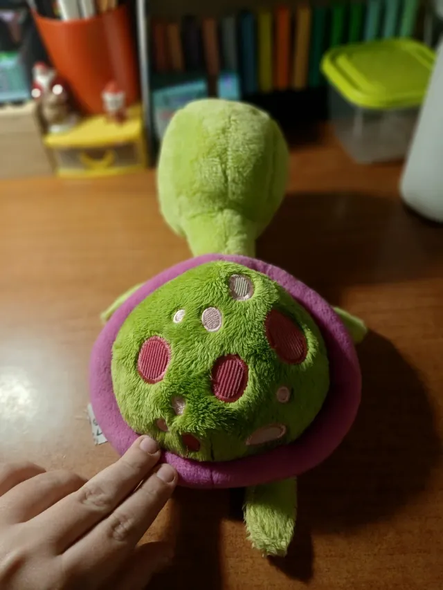 Pupazzo peluche verde