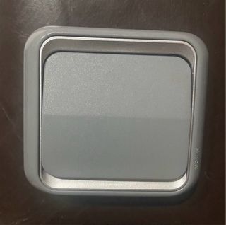 Interruptor Conmutador SIMON Gris (2)