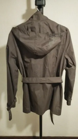 Gabardina Marrón con Capucha Talla XL