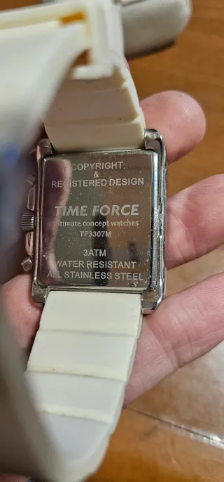 Reloj Time Force Negro y Blanco