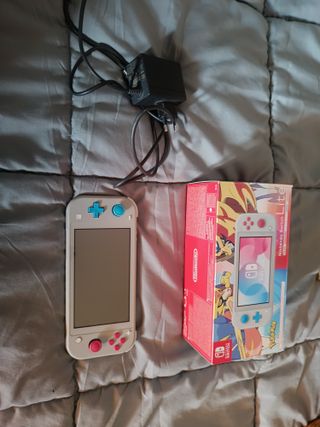 Nintendo Switch Lite Pokémon Edición Zacian
