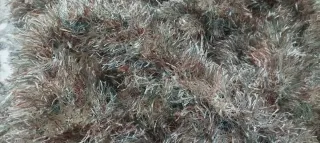 Bufanda marrón y gris tejida a mano