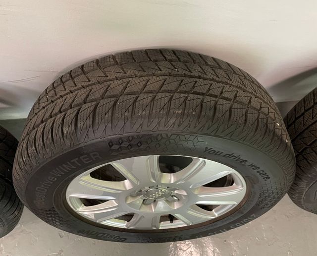 Llantas Audi 215/65 R16 H Invierno