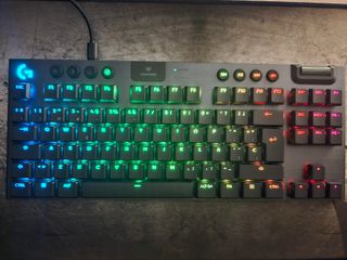Teclado Logitech G915X Lightspeed TKL