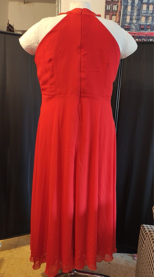 Vestido largo rojo cuello halter talla 60
