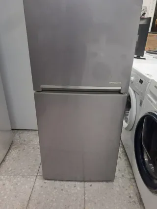 NEVERA MARCA BEKO COLOR INOX