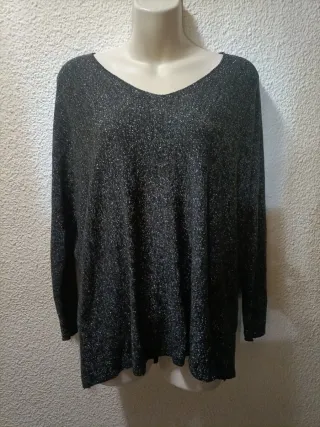 Blusa negra con brillos