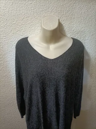 Blusa negra con brillos