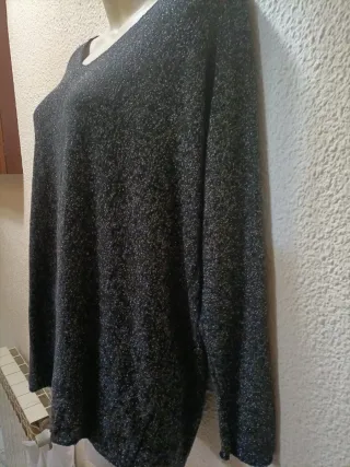 Blusa negra con brillos