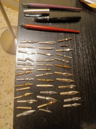 39 Pennini e corpi per penne stilografiche