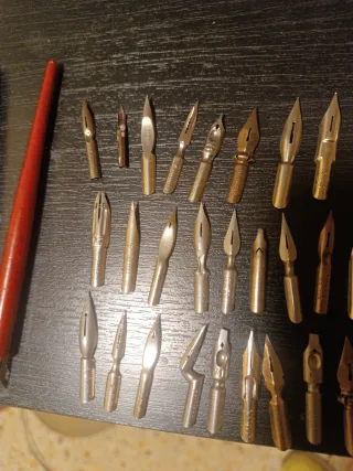 39 Pennini e corpi per penne stilografiche